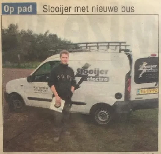 Krantenknipsel over het begin van Slooijer Electro